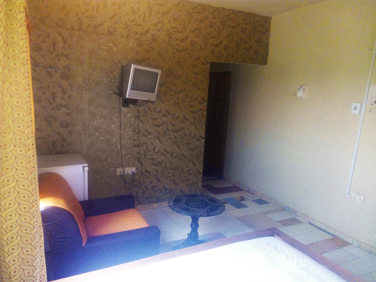 קומסי Open Space Hotel מראה חיצוני תמונה